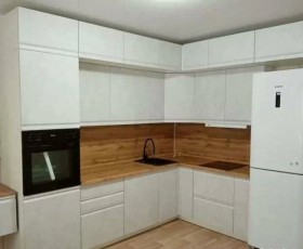 Модульная кухня Бруклин 2.4 x 2 м (Бетон белый) в Емельяново - emelyanovo.katalogmebeli.com | фото 15